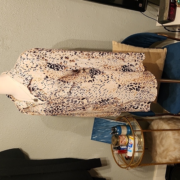 Spense Animal Print Long Sleeve Blouse - Picture 2 of 9